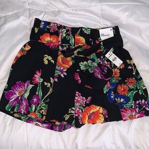 Tropical high rise shorts